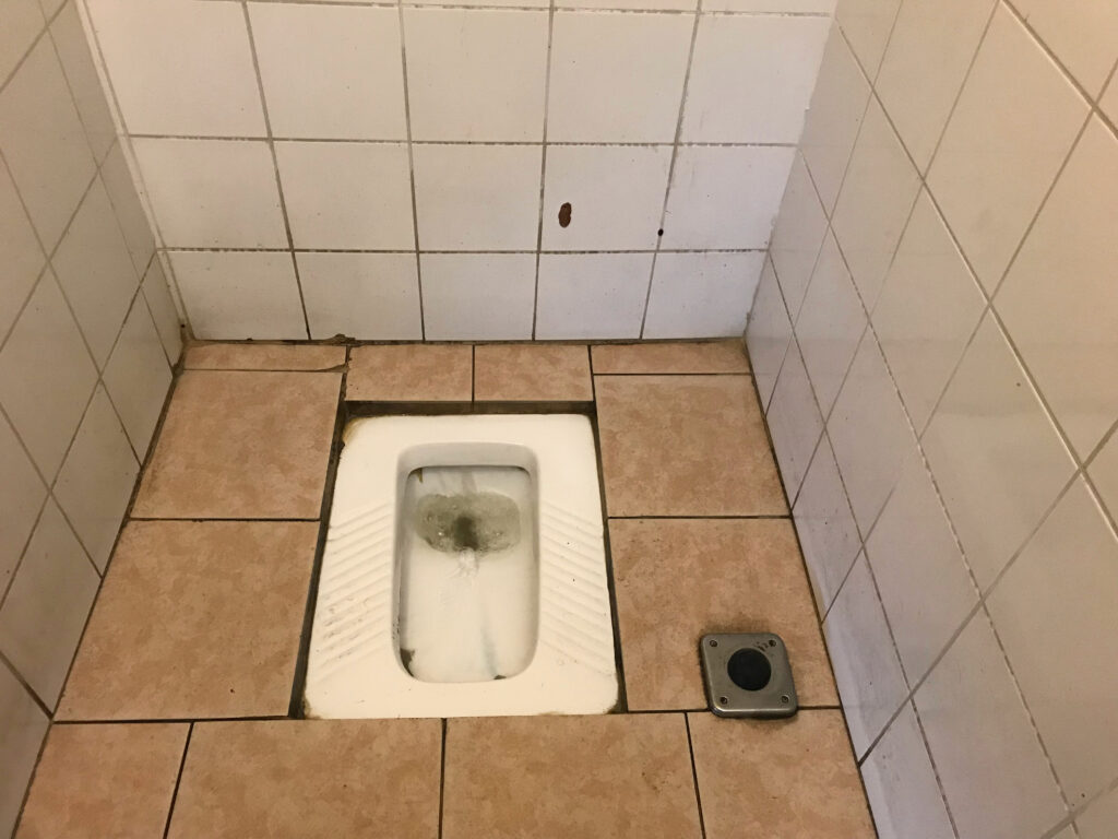 Toilette auf einem Rastplatz