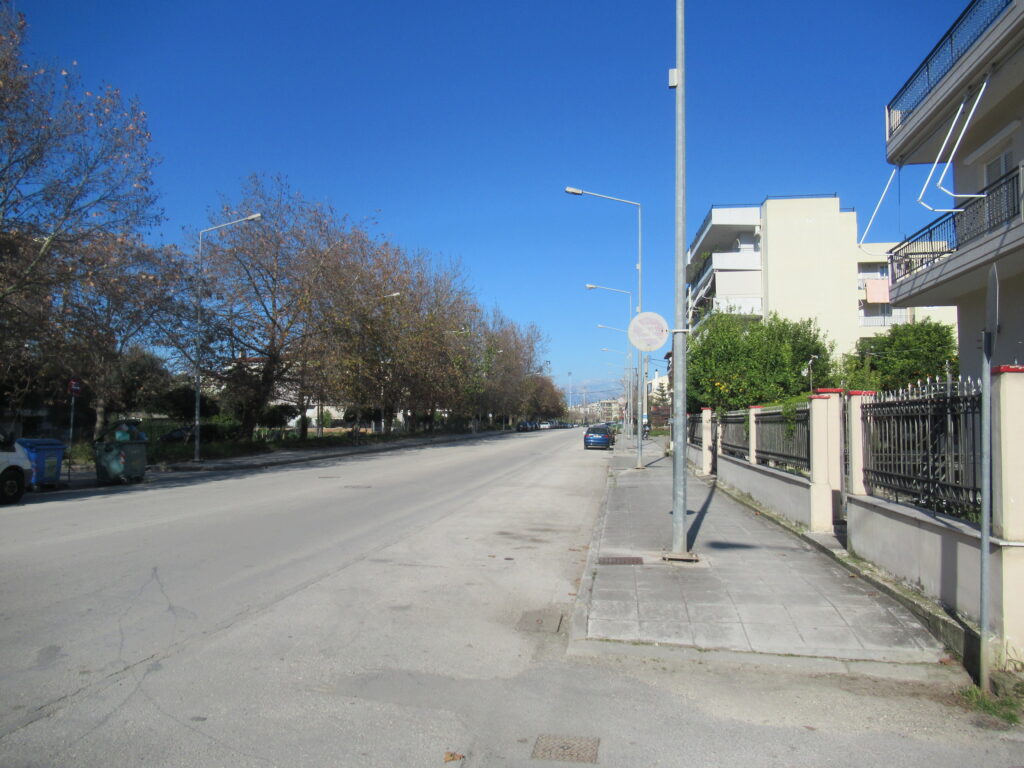 Ruhige Seitenstraße in Patras