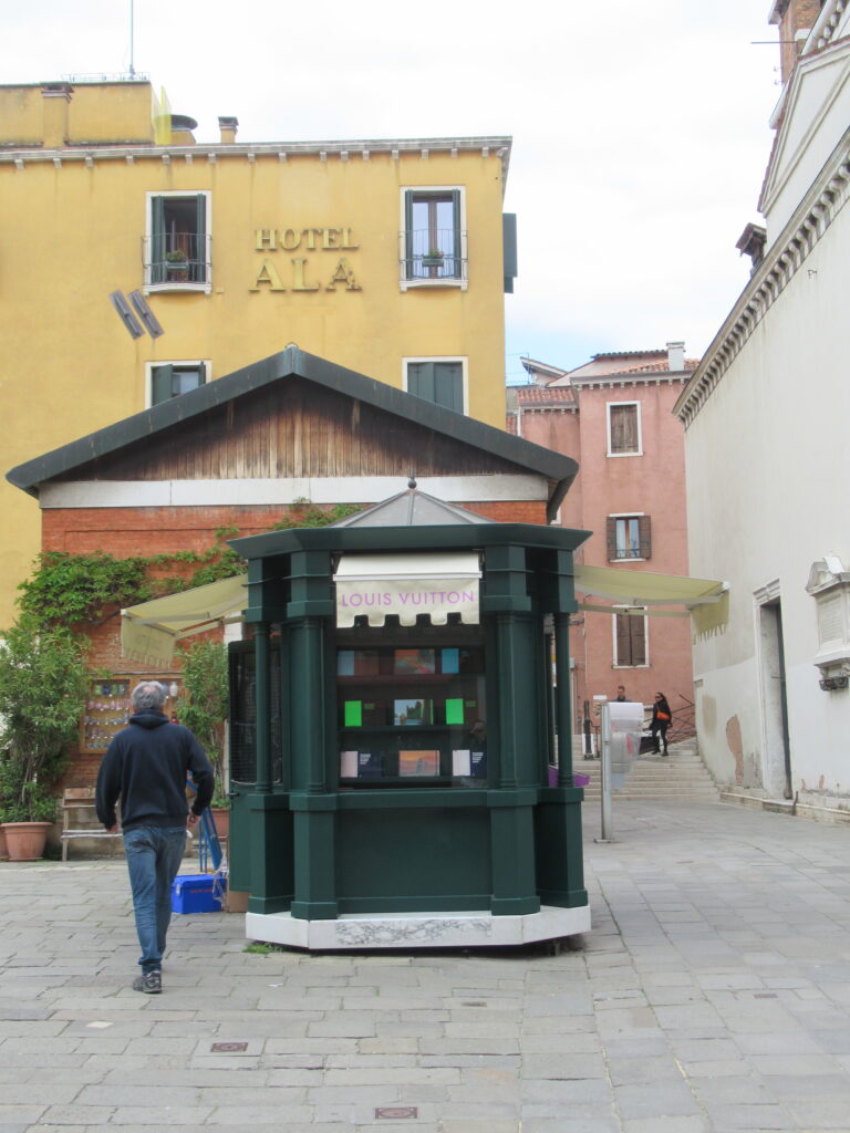 In Venedig ist selbst das Kiosk anders